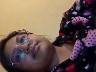 kumy2002 live webcam show