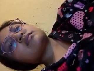 kumy2002 live webcam show