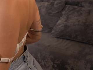 LunneaEvienne live webcam show