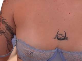 LunneaEvienne live webcam show