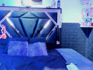 queenjen live webcam show