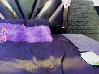 queenjen live webcam show