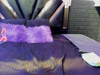 queenjen live webcam show