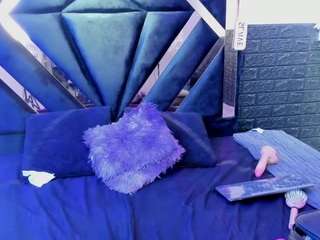 queenjen live webcam show