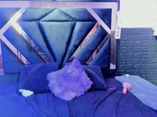 queenjen live webcam show