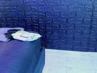 Queenjen live webcam show