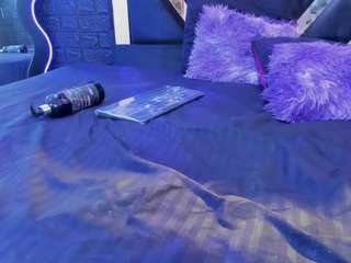 Queenjen live webcam show