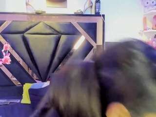Queenjen live webcam show