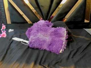 Queenjen live webcam show