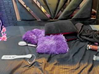 Queenjen live webcam show