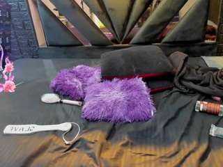 Queenjen live webcam show