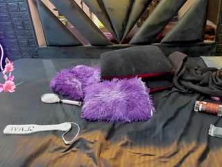 queenjen webcam model