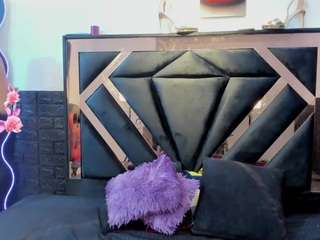 Queenjen live webcam show