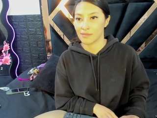 Queenjen live webcam show