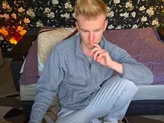 blondboylive