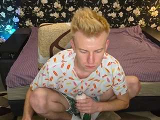 blondboylive