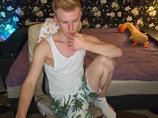 Este modelo está en vivo ahora. blondboylive