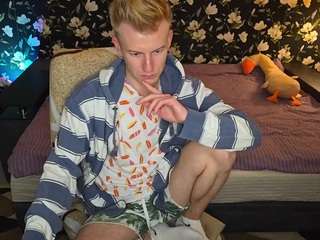 이 모델은 현재 라이브 중입니다. blondboylive