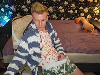BlondBoyLive