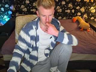BlondBoyLive