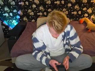 blondboylive