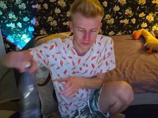 BlondBoyLive