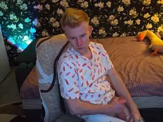 Mẫu này đang trực tiếp. blondboylive