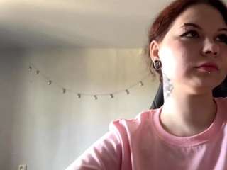 Este modelo está ao vivo agora. cathernbullin