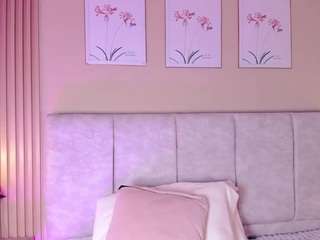 cherlynn Live Webcam on CamSoda