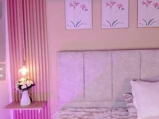 cherlynn live webcam show