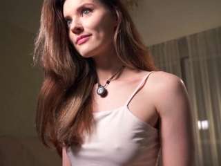 Lily live cam preview