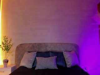 Natalie-Blaze live webcam show