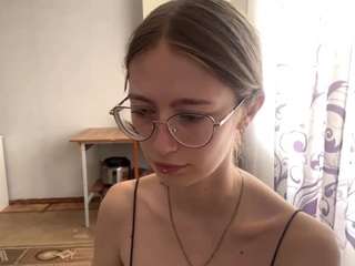 OdaRabine live webcam show