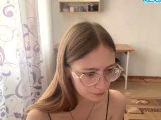 OdaRabine live webcam show