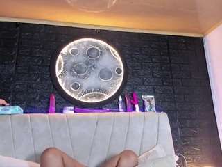 thaylor-sky live webcam show