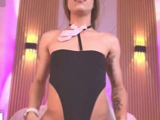 charlotteinpole's live room