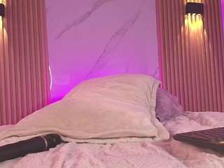 charlotteinpole live cam preview