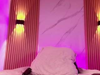 charlotteinpole's live room