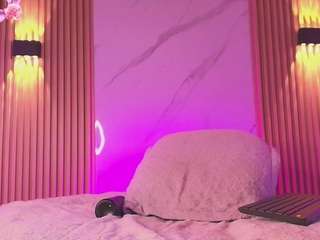 charlotteinpole live cam preview