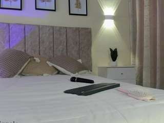 charlotteinpole live cam preview