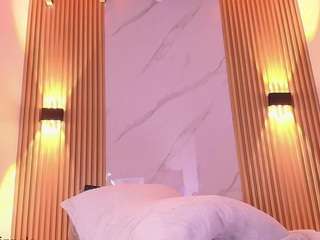 charlotteinpole's live room
