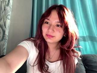 le modèle particiavillane est en webcam porno dans un show sur le site camsoda, il possède les tags suivants: teen 18,young adult,hd