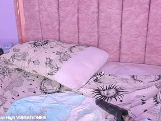 Selenecute05's cam show statistics and live stream