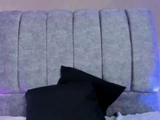Yensy2614 live webcam show