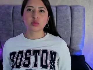 Yensy2614 live webcam show