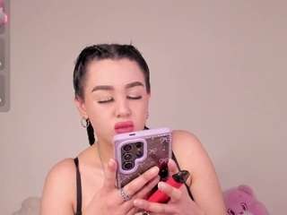 yunahott Live Webcam on CamSoda