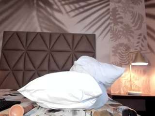 avawhitte live webcam show
