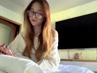 ceceliafirestine's live room