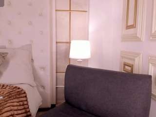 Dionne Venturi🌸 live cam preview