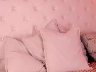 Dionne Venturi🌸 live cam preview
